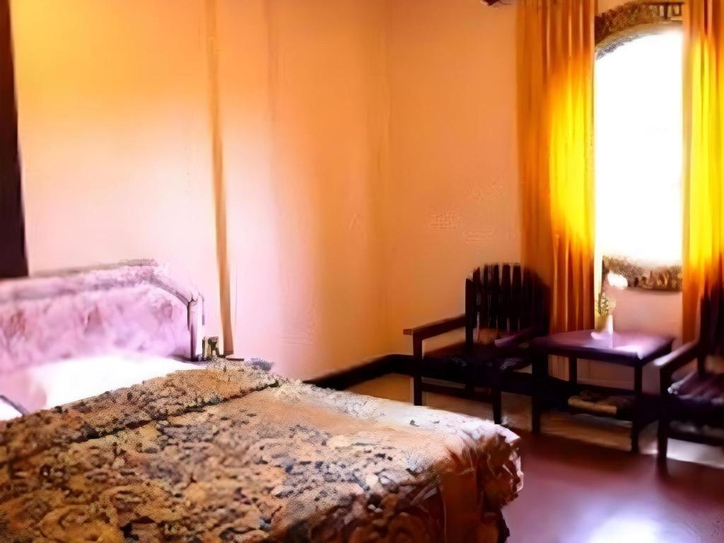V3 Hotel Сурабая Екстериор снимка